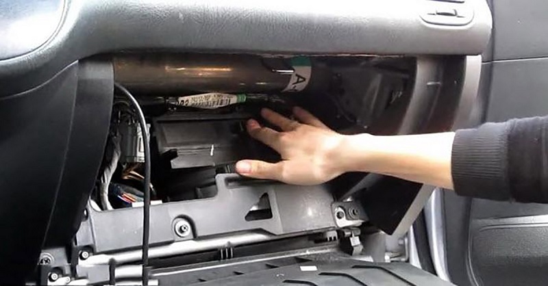 Vệ sinh dàn lạnh ô tô bằng phương pháp nội soi 1 Dàn lạnh ô tô cần được kiểm tra định kỳ