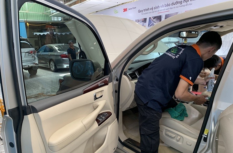 Vệ sinh dàn lạnh ô tô bằng phương pháp nội soi 2 Vệ sinh dàn lạnh ô tô bằng phương pháp nội soi